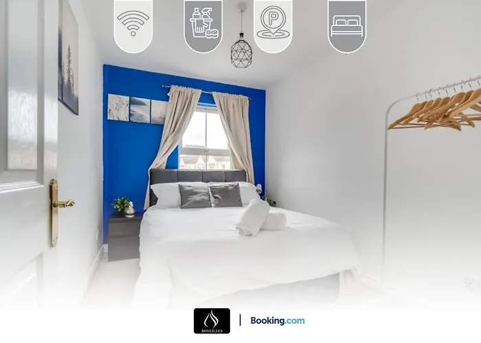 2 Bed House By Boyeilles Apartments Short Lets & Serviced Accommodation Belfast With Balcony & Free Parking